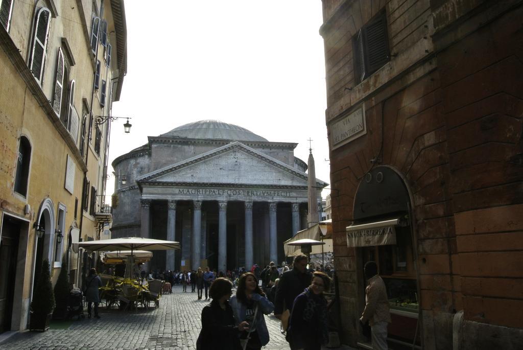 דירות רומא Pantheon Domus Valentino מראה חיצוני תמונה