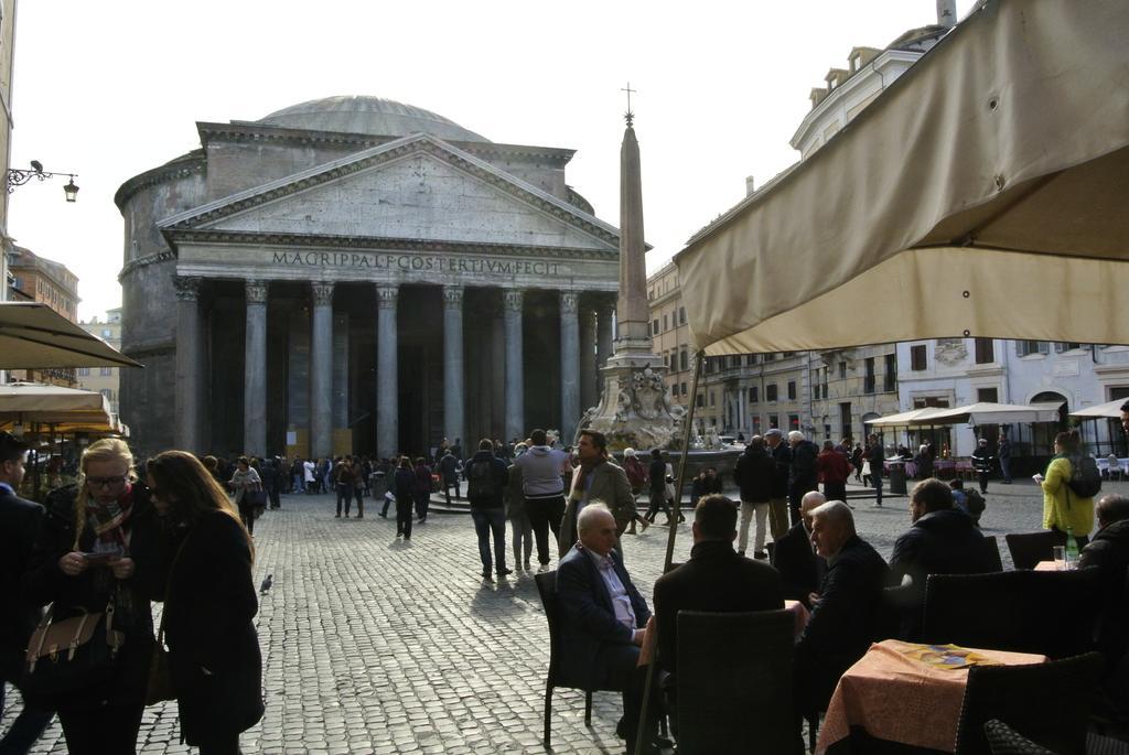 דירות רומא Pantheon Domus Valentino מראה חיצוני תמונה